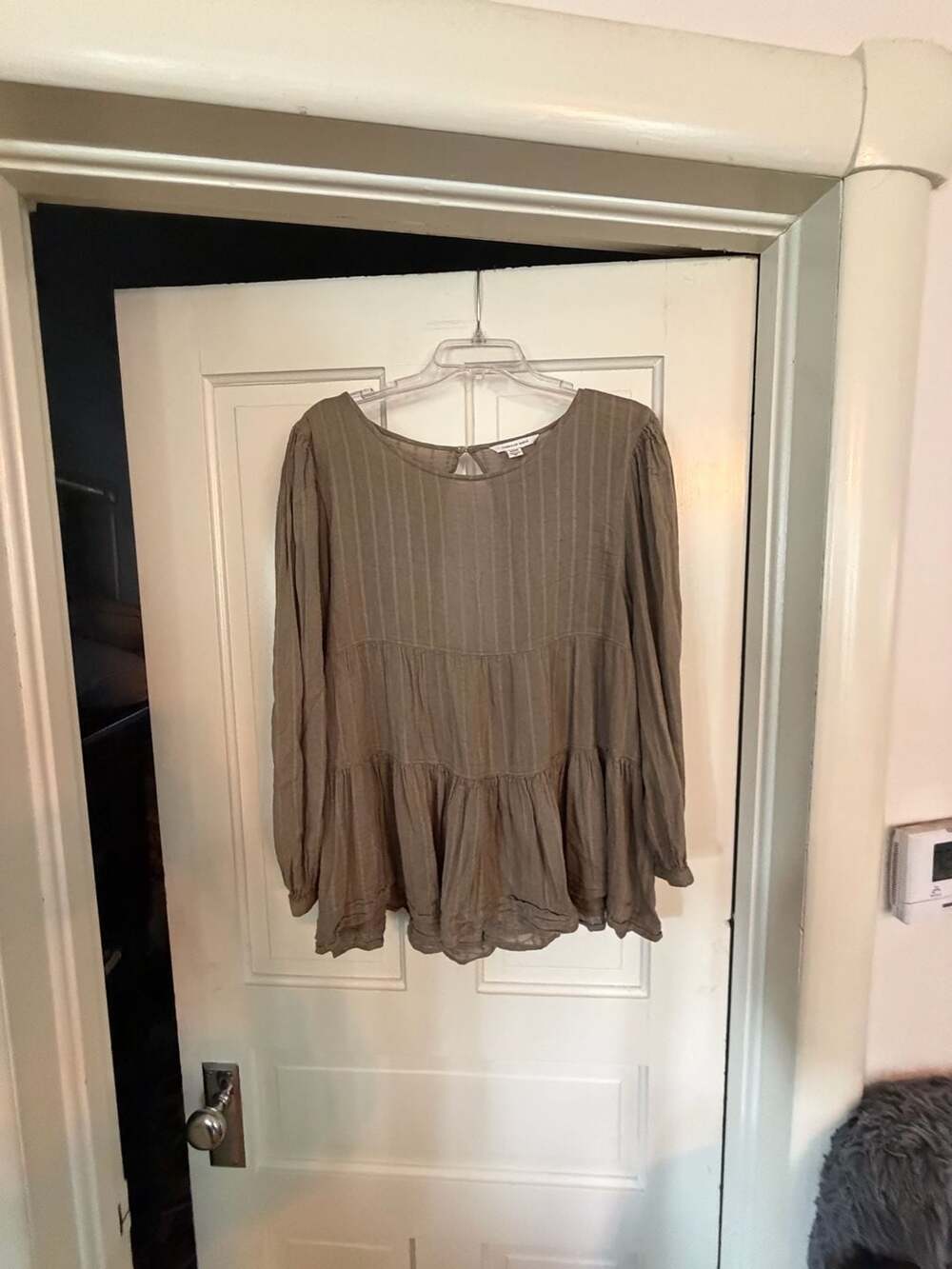 American Eagle Tiered Babydoll Top Size M Olive Green Long Sleeve Open Back